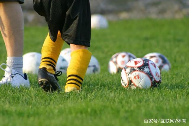 斯诺克武汉公开赛-赵心童5-1罗伯逊晋级四强 登顶世界第一！